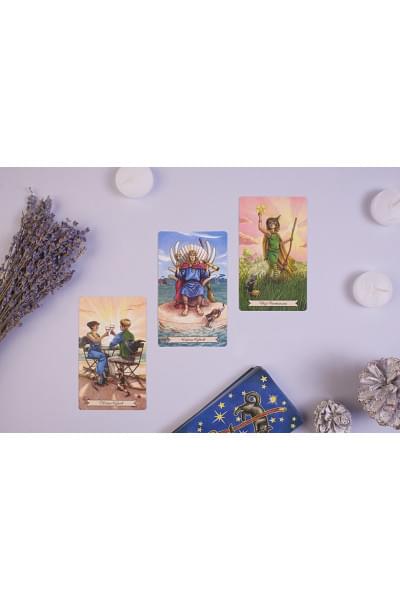 Everyday Witch Tarot. Повседневное Таро ведьмы. 78 карт и руководство в подарочном футляре